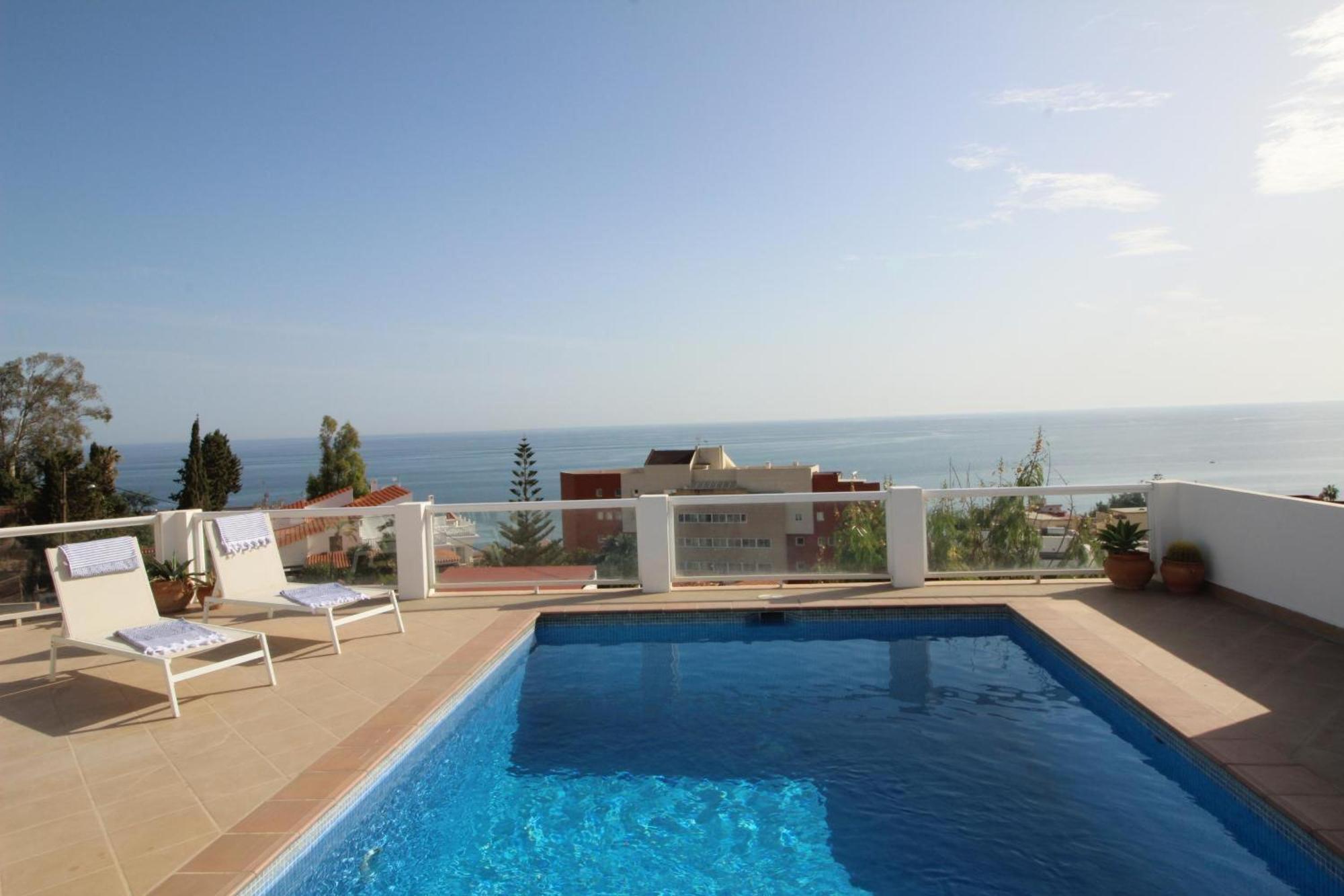 Villa Arriba Фуeнхирола Екстериор снимка