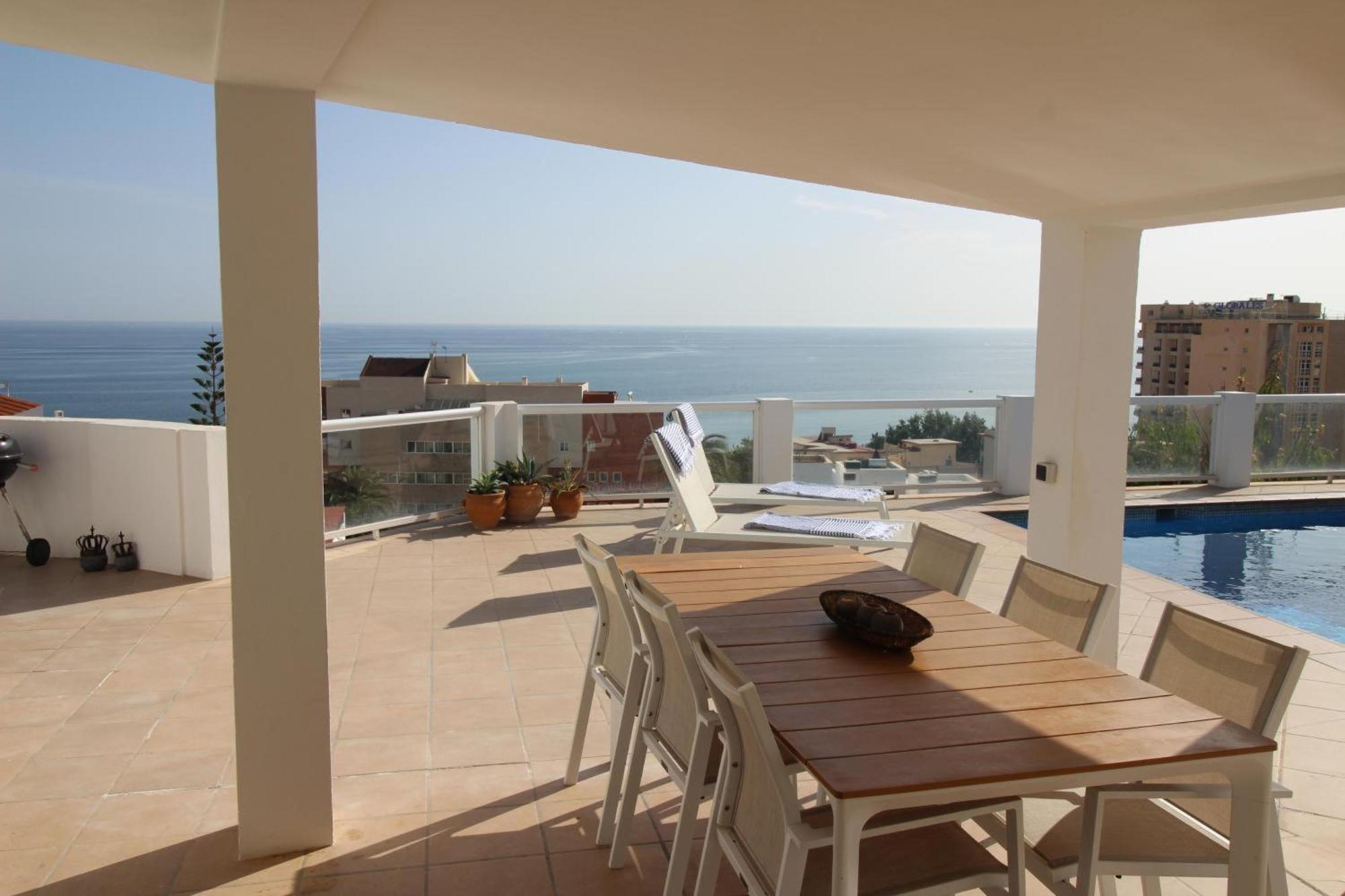 Villa Arriba Фуeнхирола Екстериор снимка